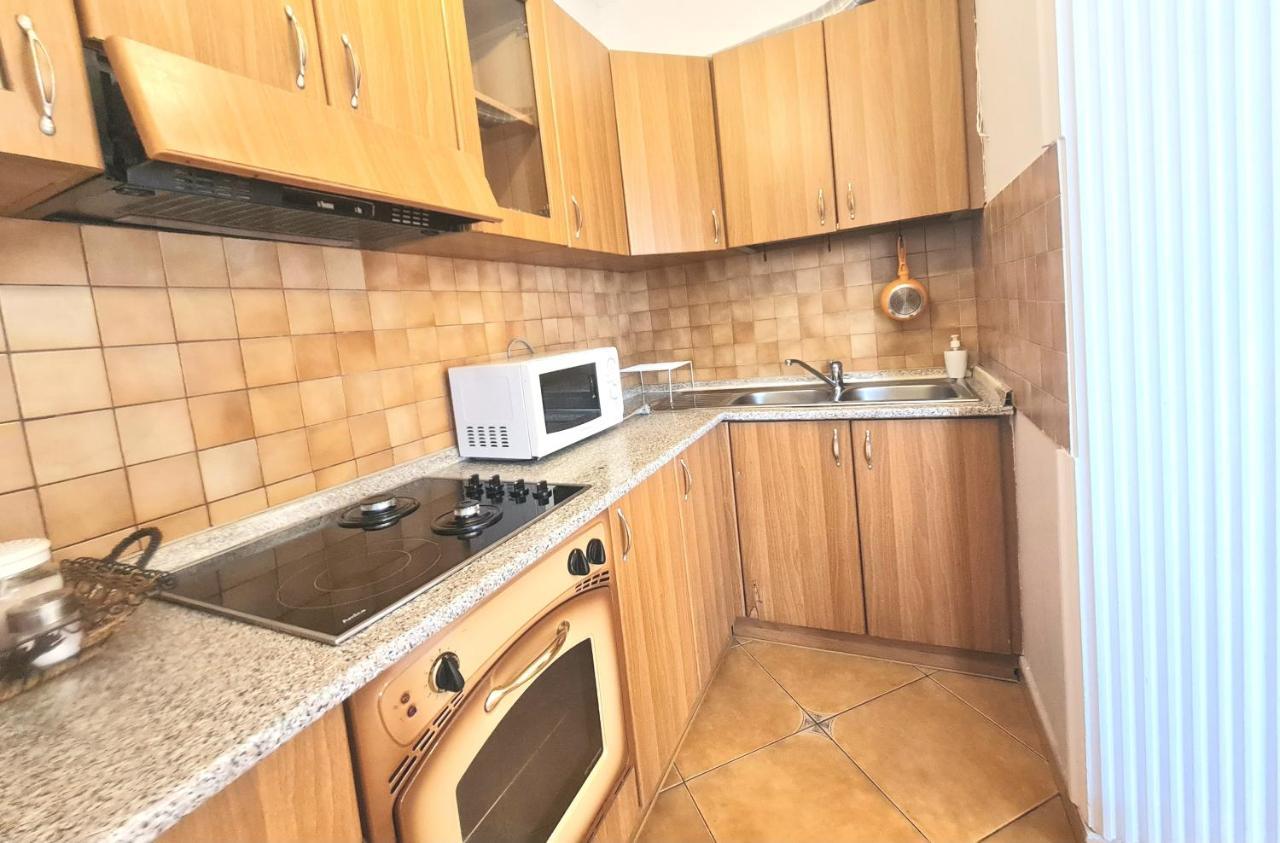 Sandra'S Apartment In Tirana Center Zewnętrze zdjęcie