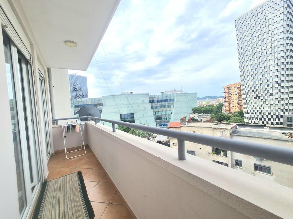 Sandra'S Apartment In Tirana Center Zewnętrze zdjęcie