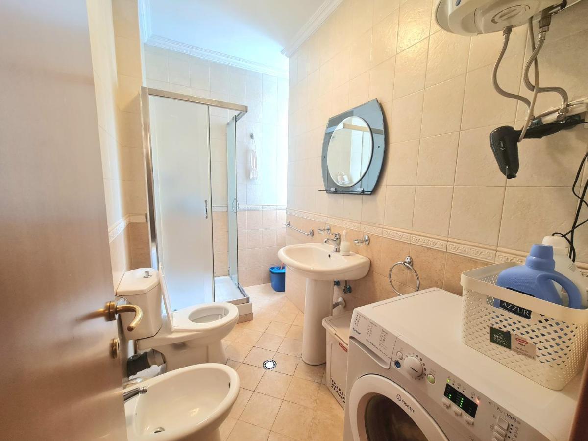 Sandra'S Apartment In Tirana Center Zewnętrze zdjęcie