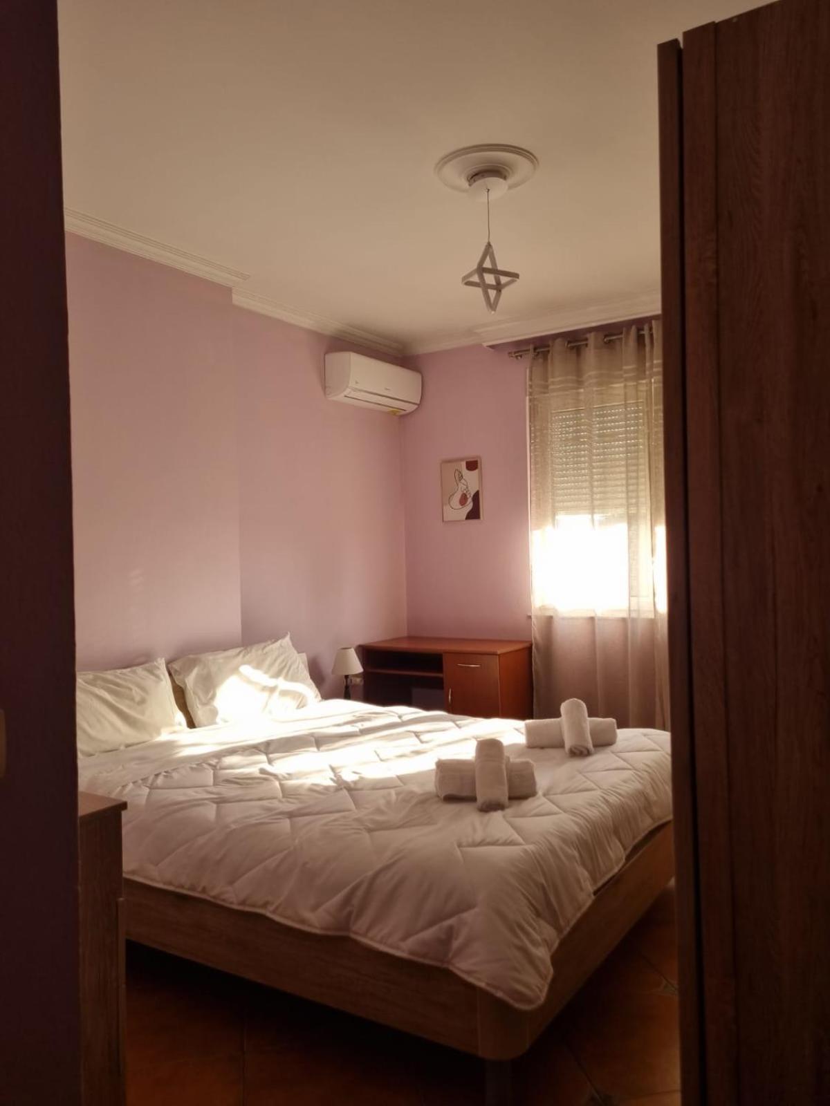 Sandra'S Apartment In Tirana Center Zewnętrze zdjęcie