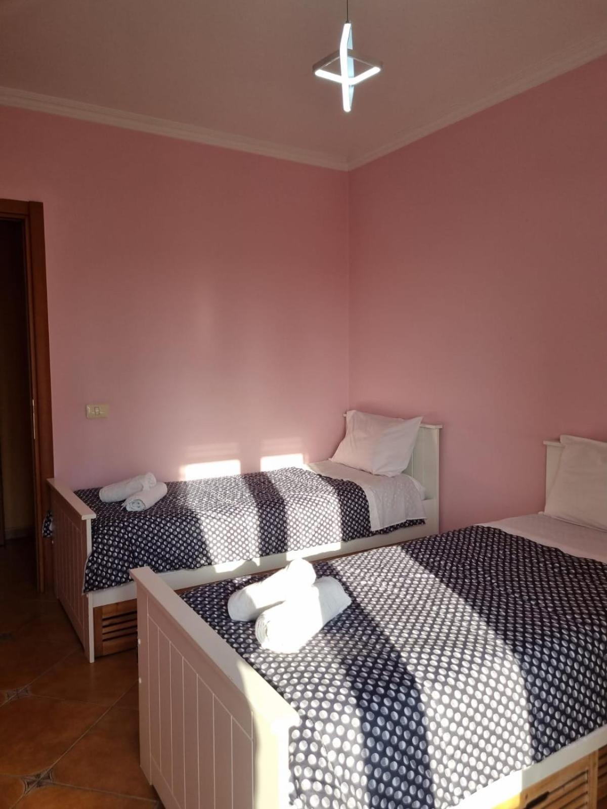Sandra'S Apartment In Tirana Center Zewnętrze zdjęcie