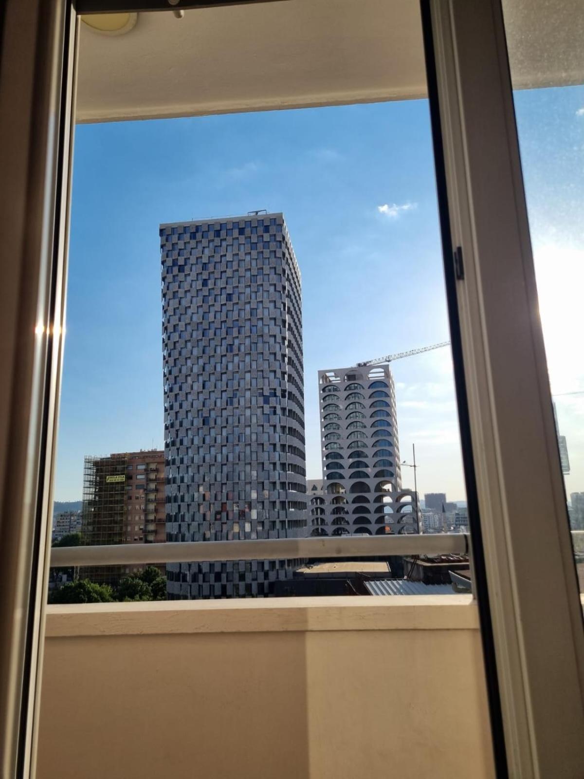 Sandra'S Apartment In Tirana Center Zewnętrze zdjęcie